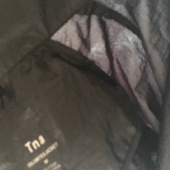 Aritzia 🖤 Dolomites jacket - thin wind breaker - Picture 5 of 6